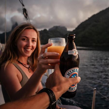 2 Nuits Insolites & 1 Excursion Voile A Bord Du Voilier Mori Ora Moorea Exterior foto