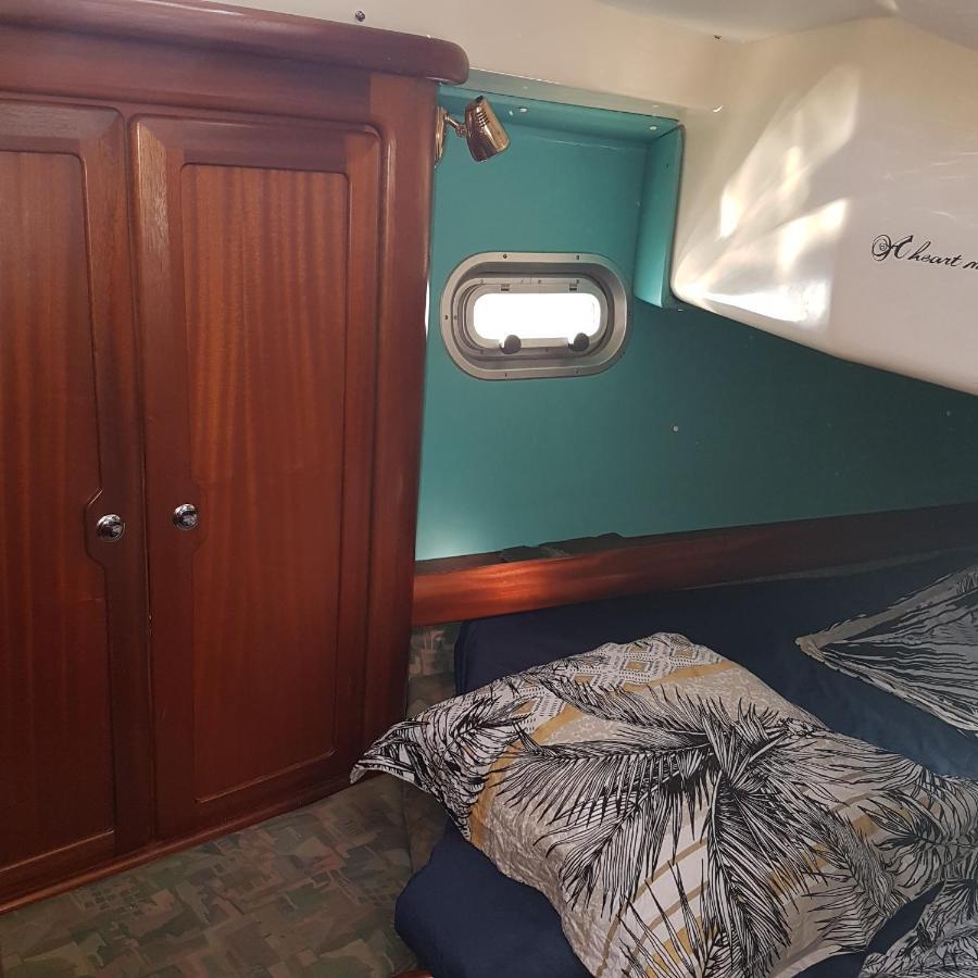 2 Nuits Insolites & 1 Excursion Voile A Bord Du Voilier Mori Ora Moorea Exterior foto