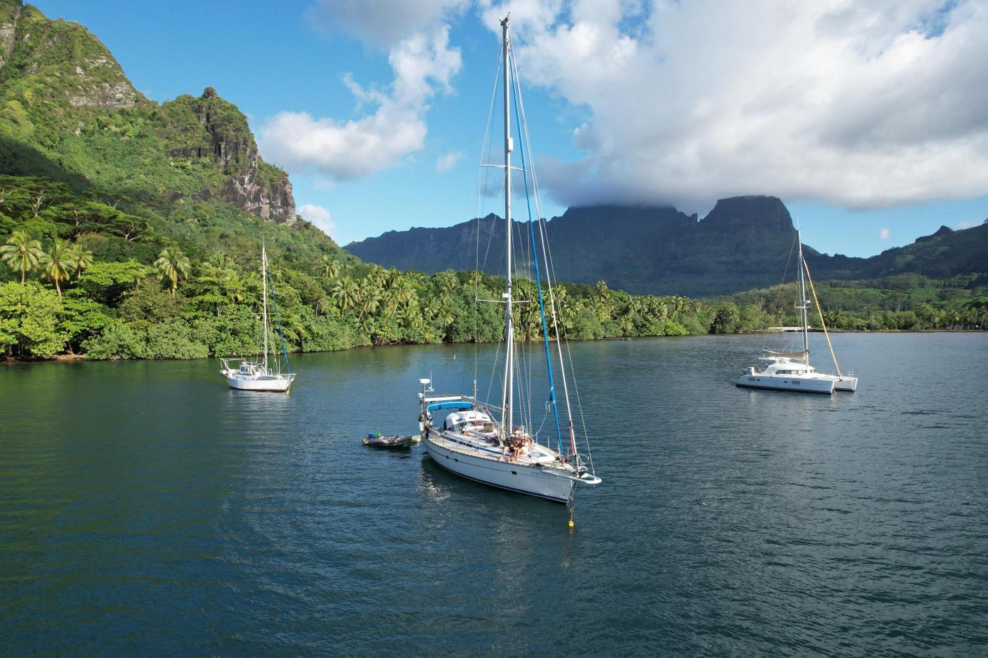2 Nuits Insolites & 1 Excursion Voile A Bord Du Voilier Mori Ora Moorea Exterior foto